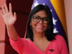 Exclusivo da AP: Administração Trump diz aos promotores para renunciarem ao líder da Venezuela, dizem fontes