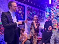 Em um bar do Kentucky, jovens republicanos lutam contra sua decepção com Trump e seu partido