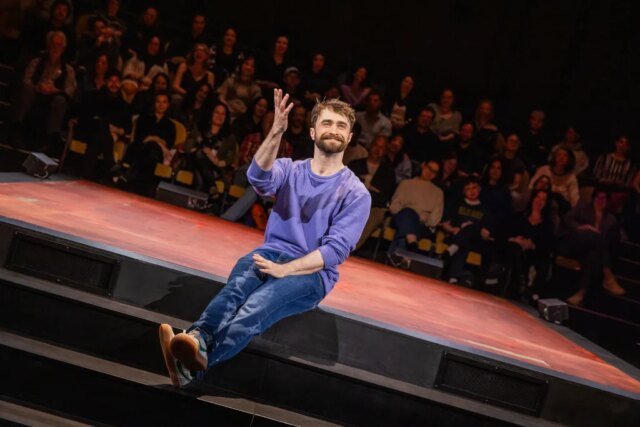 1779220561_3_0139_Daniel-Radcliffe-in-EVERY-BRILLIANT-THING-c-Matthew-Murphy.jpg