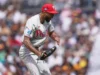 Sánchez estabelece o recorde da franquia Phillies ao estender a seqüência de sem gols para 44 2/3 entradas na vitória por 3-0