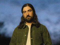 Noah Kahan alcança o primeiro lugar na parada de álbuns com ‘The Great Divide’