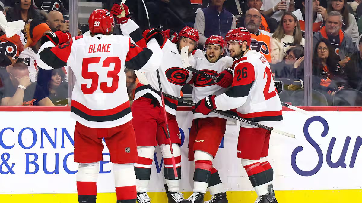 Les Hurricanes sortent encore le balai