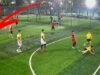 Jogador de futebol surpreende companheiros com reação incrível no treino