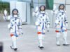 China lança astronautas em missão espacial recorde antes do objetivo lunar