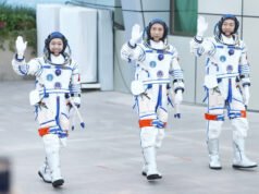 China lança astronautas em missão espacial recorde antes do objetivo lunar