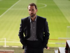 Gareth Southgate, de Joseph Fiennes, é um homem sob pressão no trailer de ‘Dear England’; Data de lançamento da BBC revelada