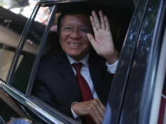O líder da oposição cambojana Kem Sokha recebe perdão real por sentença de traição