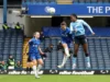 A dobradinha de Shaw ajuda o Man City a lutar contra o Chelsea para garantir uma vaga em Wembley