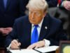 Trump assina projeto de lei que encerra paralisação recorde do governo por causa da imigração