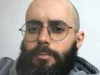 Imigrante de pequeno barco culpado de tentativa de ataque com faca à embaixada israelense