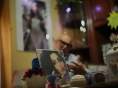 Papa Leão visita a ‘Terra dos Fogos’ da Itália enquanto famílias buscam justiça para crianças perdidas em resíduos tóxicos