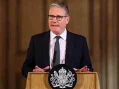 Starmer alerta que as tentativas do Irão de desestabilizar a sociedade britânica “não serão toleradas”