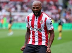 A tentativa de sobrevivência do West Ham foi prejudicada por Brentford e Igor Thiago