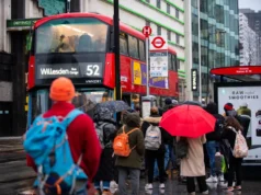 A velocidade média do ônibus de Londres, de 11 km/h, “não é mais rápida que o ritmo médio de corrida”