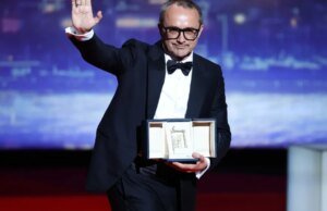 O vencedor do Grande Prêmio de Cannes, Andrey Zvyagintsev, usa discurso de aceitação para se dirigir a Putin: ‘Ponha um fim a esta carnificina’