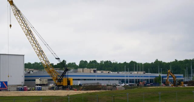 Anthropic-SpaceX-Sign-Compute-Deal-Business-AP-25128659409640.jpg