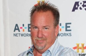 A morte de Star Darrell Sheets de ‘Storage Wars’ foi oficialmente considerada suicídio, as alegações de cyberbullying permanecem sob investigação