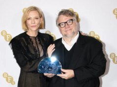 Guillermo Del Toro recebe bolsa BFI de Cate Blanchett na cerimônia de Londres