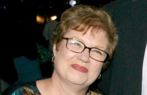 Audrey Beth Davis, publicitária de entretenimento de longa data, morre aos 82 anos