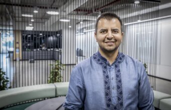 O primeiro unicórnio GenAI da Índia muda para serviços em nuvem à medida que as ambições do modelo de IA enfrentam a realidade