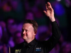 Shaun Murphy nega John Higgins na épica semifinal do Campeonato Mundial de Snooker