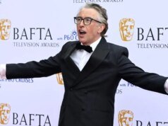 Steve Coogan sobre por que Mike White o escalou para ‘The White Lotus’ e a saída de Helena Bonham Carter: “A parte inteira foi reescrita do zero”