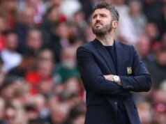 Roy Keane cita ‘grandes problemas’ que Michael Carrick tem como técnico do Manchester United