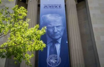 Devíamos estar todos furiosos com o fundo secreto de 1,8 mil milhões de dólares de Trump
