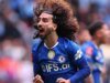 A batalha de transferência de Marc Cucurella começa quando o segundo gigante europeu chega