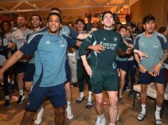 Por que Mikel Arteta não compareceu à festa do título do Arsenal enquanto os jogadores comemoravam a noite toda