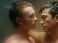 Jacob Tierney compartilha a atualização da segunda temporada de ‘Heated Rivalry’ ao aceitar o prêmio Critics Choice LGBTQ Showrunner: “Working Very Hard”