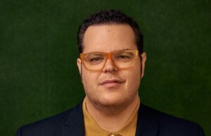 Josh Gad assina com WME