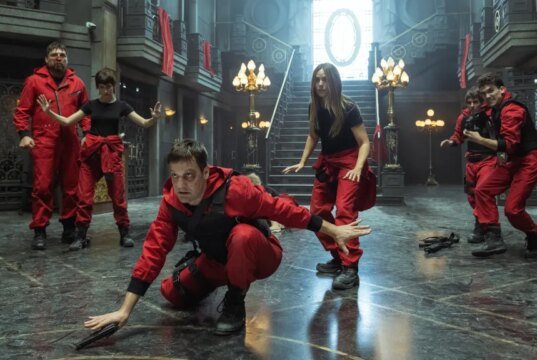Netflix revela gastos com conteúdo na última década, como diz Ted Sarandos: “Enquanto outras empresas de entretenimento recuam, estamos nos inclinando”