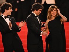 ‘La Bola Negra’, de Penélope Cruz, é ovacionada por 20 minutos pelo público radiante em Cannes