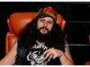 Joe Begos e equipe WTFilms em ‘They Call Him Zorro’ revisitando o herói icônico com um toque violento e brutal