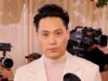Jon M. Chu não achava que “merecia estar em Hollywood” antes de ‘Crazy Rich Asians’: “Tive muita sorte”