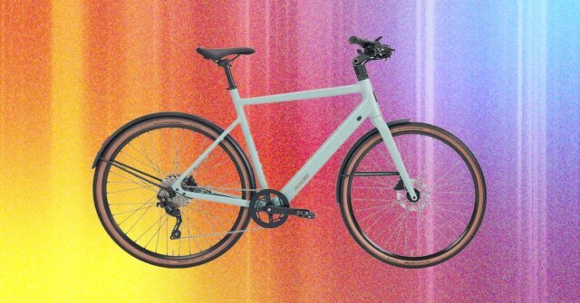 Review20Ride1Up20Roadster20V320top20art2005202620SOURCE20Ride1Up.jpg