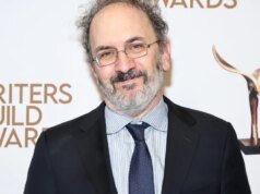 No primeiro podcast de Robert Smigel, ele e seus amigos debatem ideias para pessoas que desejam ajuda para serem mais engraçadas (EXCLUSIVO)