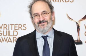No primeiro podcast de Robert Smigel, ele e seus amigos debatem ideias para pessoas que desejam ajuda para serem mais engraçadas (EXCLUSIVO)