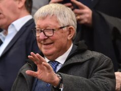 Sir Alex Ferguson se recuperando após ser levado ao hospital antes do jogo do Man Utd
