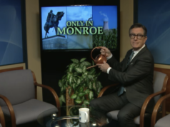 Stephen Colbert dá continuidade ao ‘Late Show’ final com apresentador convidado no talk show de Michigan depois de “23 horas excruciantes sem aparecer na TV”