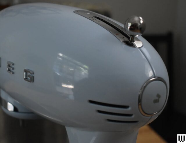 Smeg2520Forte2520Stand2520Mixer2520back2520button2520SOURCE2520Julia2520Forbes.jpg