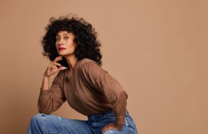 Tracee Ellis Ross seguirá Mariska Hargitay em ‘Every Brilliant Thing’ da Broadway