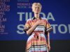 Tilda Swinton diz que a IA ‘não tem chance’ contra o cinema que evita a fórmula na Masterclass de Cannes
