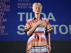 Tilda Swinton diz que a IA ‘não tem chance’ contra o cinema que evita a fórmula na Masterclass de Cannes