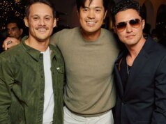 Os atores de ’13 razões pelas quais’ Ross Butler e Timothy Granaderos se reúnem no evento das Forças Filipinas