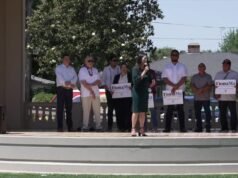 Fiona Ma realiza comício em Bakersfield antes da eleição para vice-governador em 2 de junho