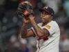 Atlanta Braves restabelece Raisel Iglesias da lista de lesionados