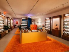 A nova livraria presencial da Audible transforma a navegação em uma experiência auditiva