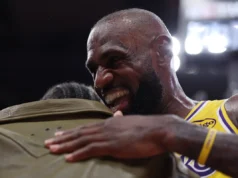 LeBron James brinca sobre desentendimento com Will Anderson Jr. durante a vitória do jogo 6 em Houston: ‘Esse é meu quarto filho’